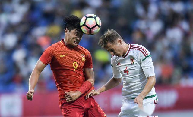 开云体育登录-TL鏖战CLG，369一己之力扛起全队