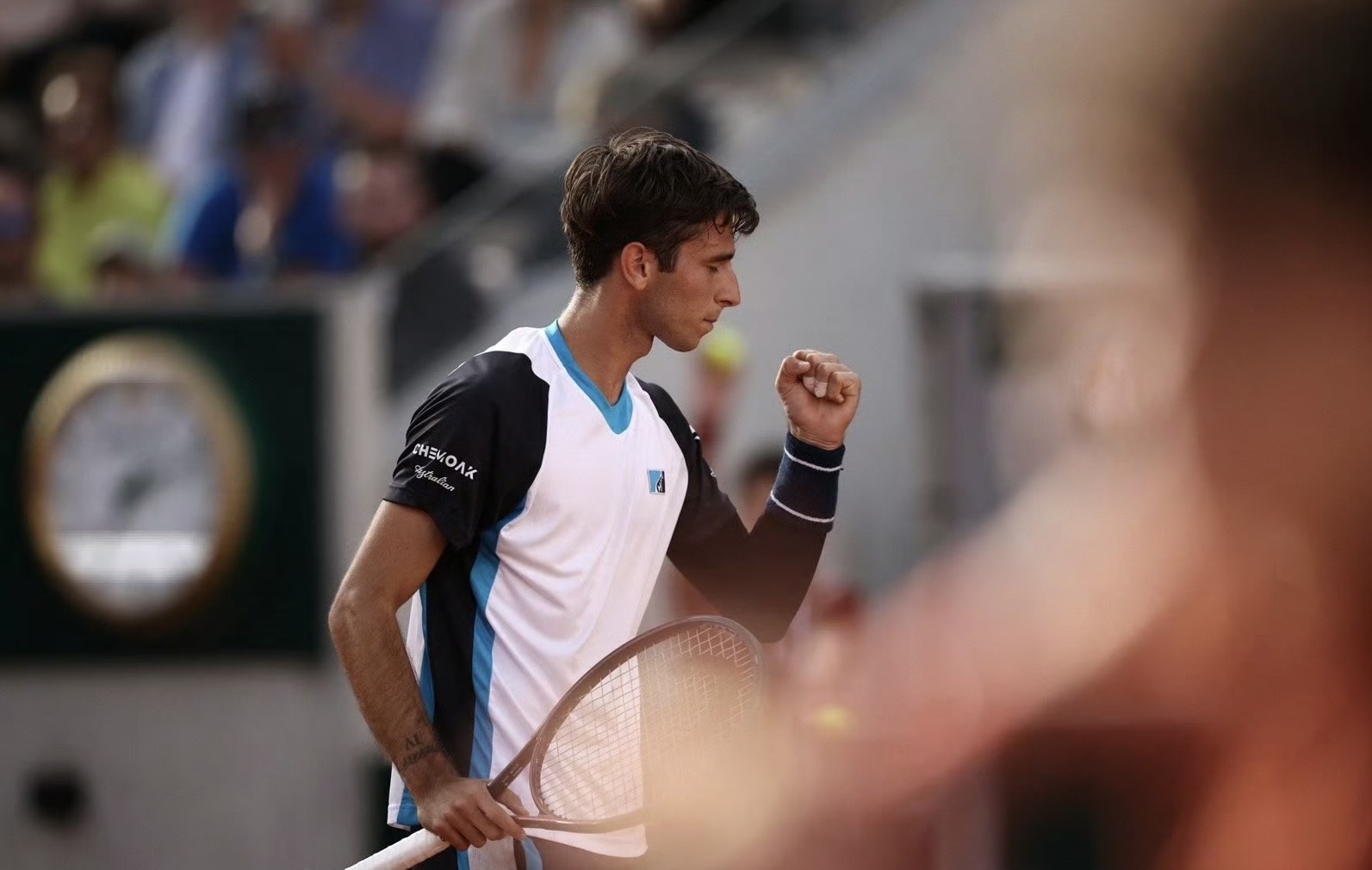 德国网球队碾压法国网球队，西西帕斯爆发神勇