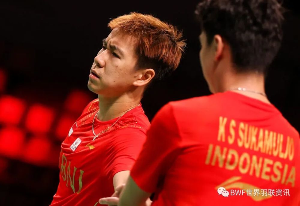 包含泰国羽毛球队鏖战韩国羽毛球队，陶菲克高光表现的词条