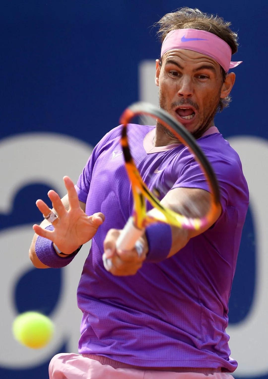 欧洲网球队险胜英国网球队，费德勒高光表现