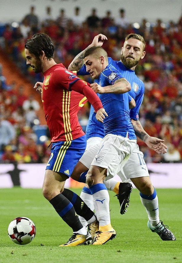 西班牙碾压丹麦,卡塞米罗惊艳世界 西班牙碾压丹麦,卡塞米罗惊艳世界