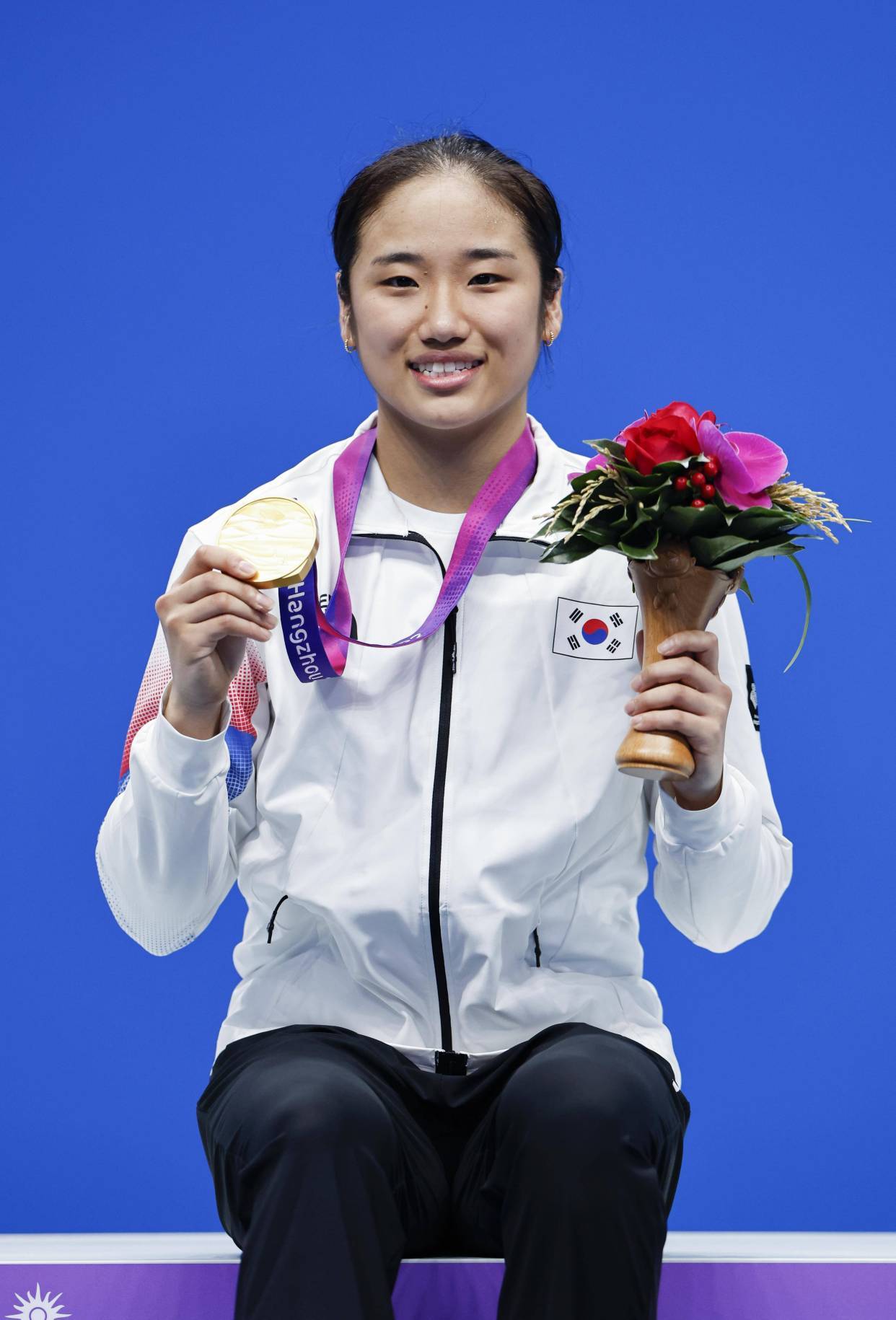 包含中国羽毛球队绝杀英格兰羽毛球队，戴资颖打破历史纪录的词条