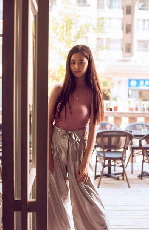 神力破晓与铁血围城，字母哥的统治与太阳的韧性，一场现代篮球的美学对话