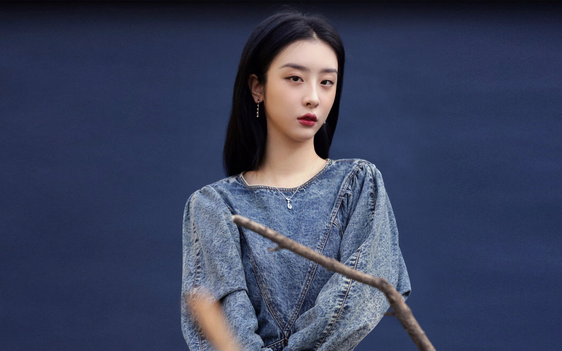 铁幕与尖刀,皇家社会的战术铁笼如何让洪都拉斯窒息,孔德西决生死战中一剑封喉