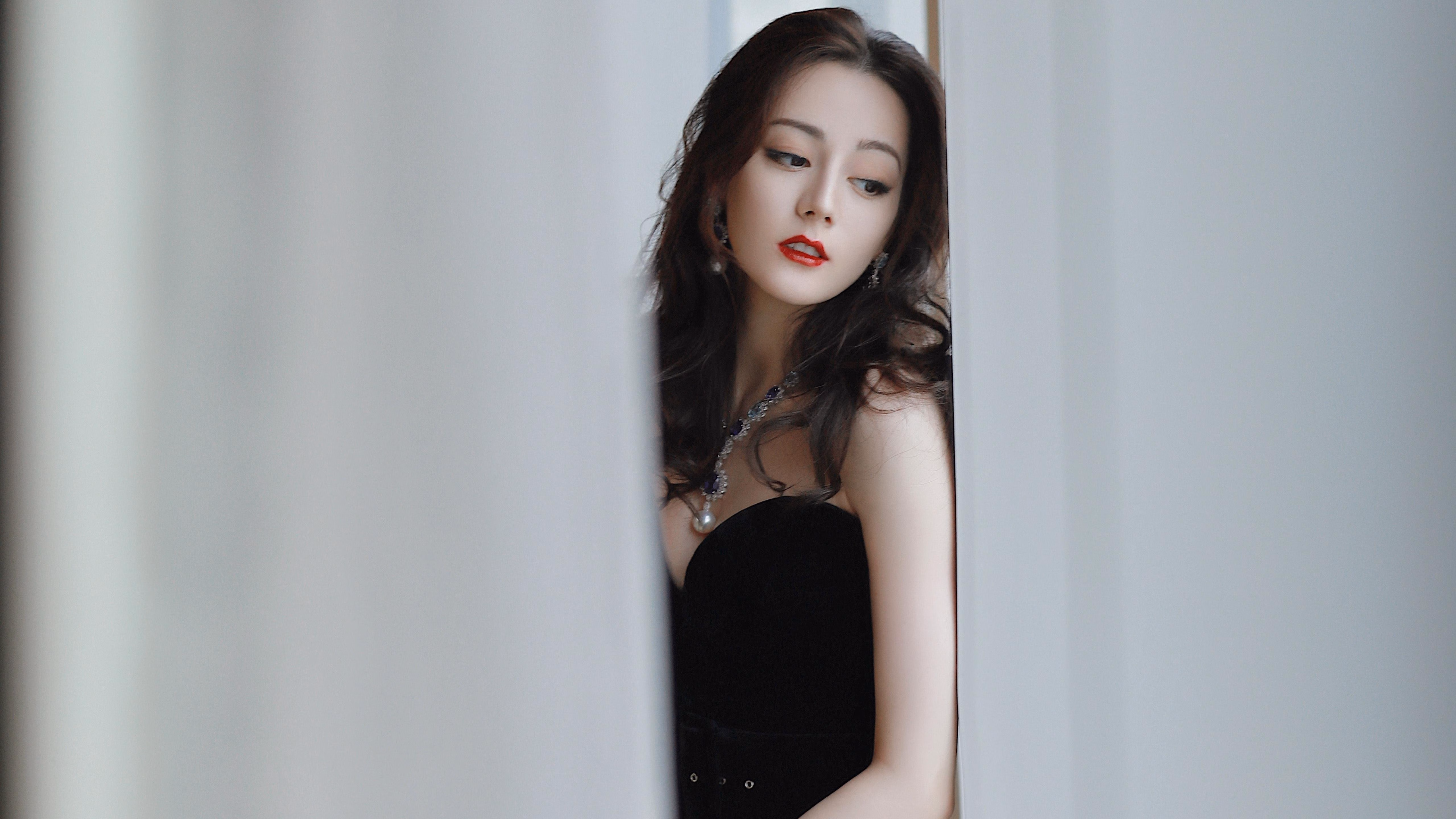 风暴眼，日本碾压背后的团队公式与德布劳内的个人英雄主义