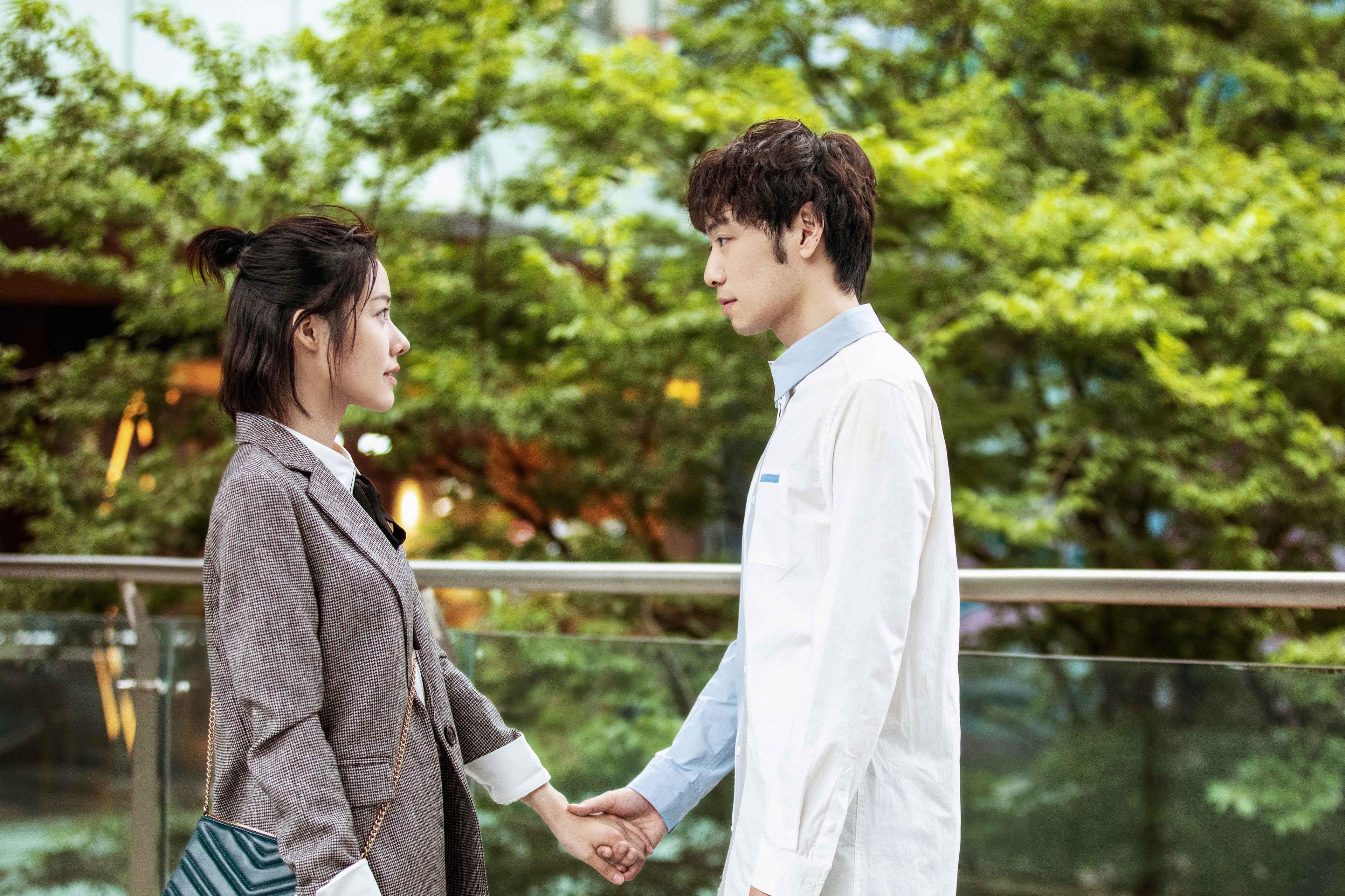 范弗利特末节觉醒打破僵局，爵士窒息防守仍难阻上海失利