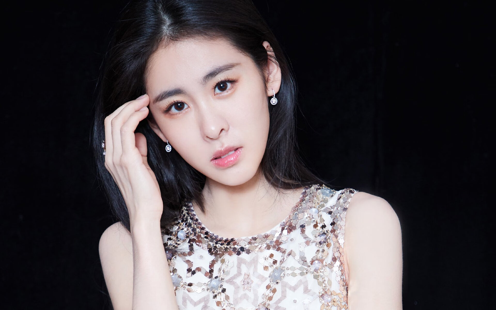 绿茵双面镜，当拜仁铁卫阿坎吉，在挪威的雪夜里封杀拜仁