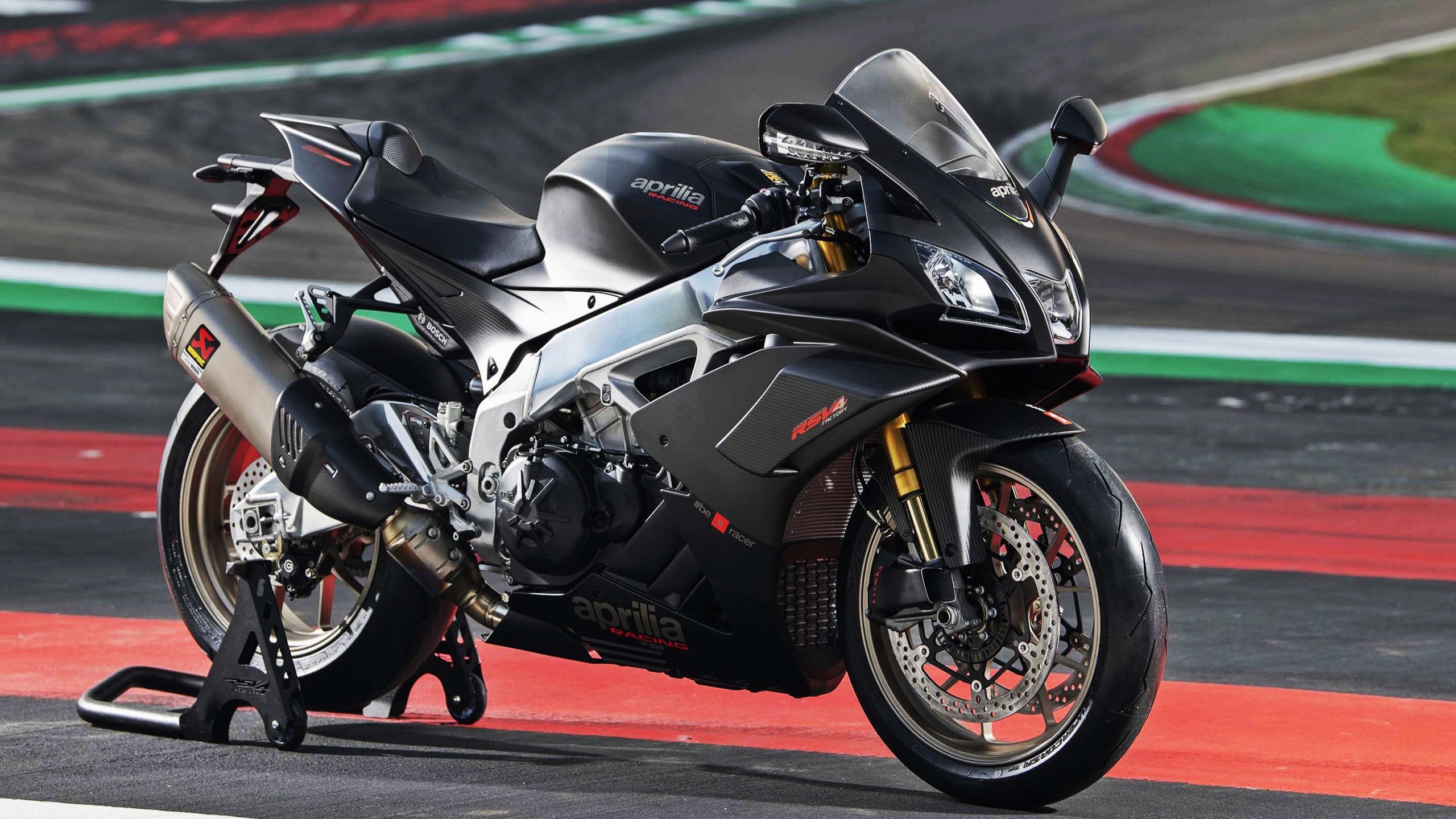 布克爆发引领热火单节狂潮，凯尔特人防线崩溃惨遭拉开